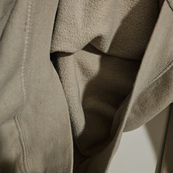 Champion Pull Over Tan Size Medium - Picture 4 of 6